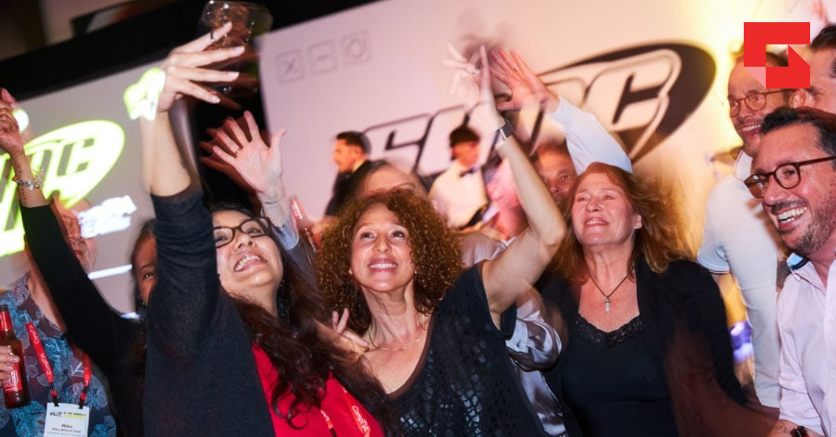 Group of people taking a selfie at ChannelCon EMEA